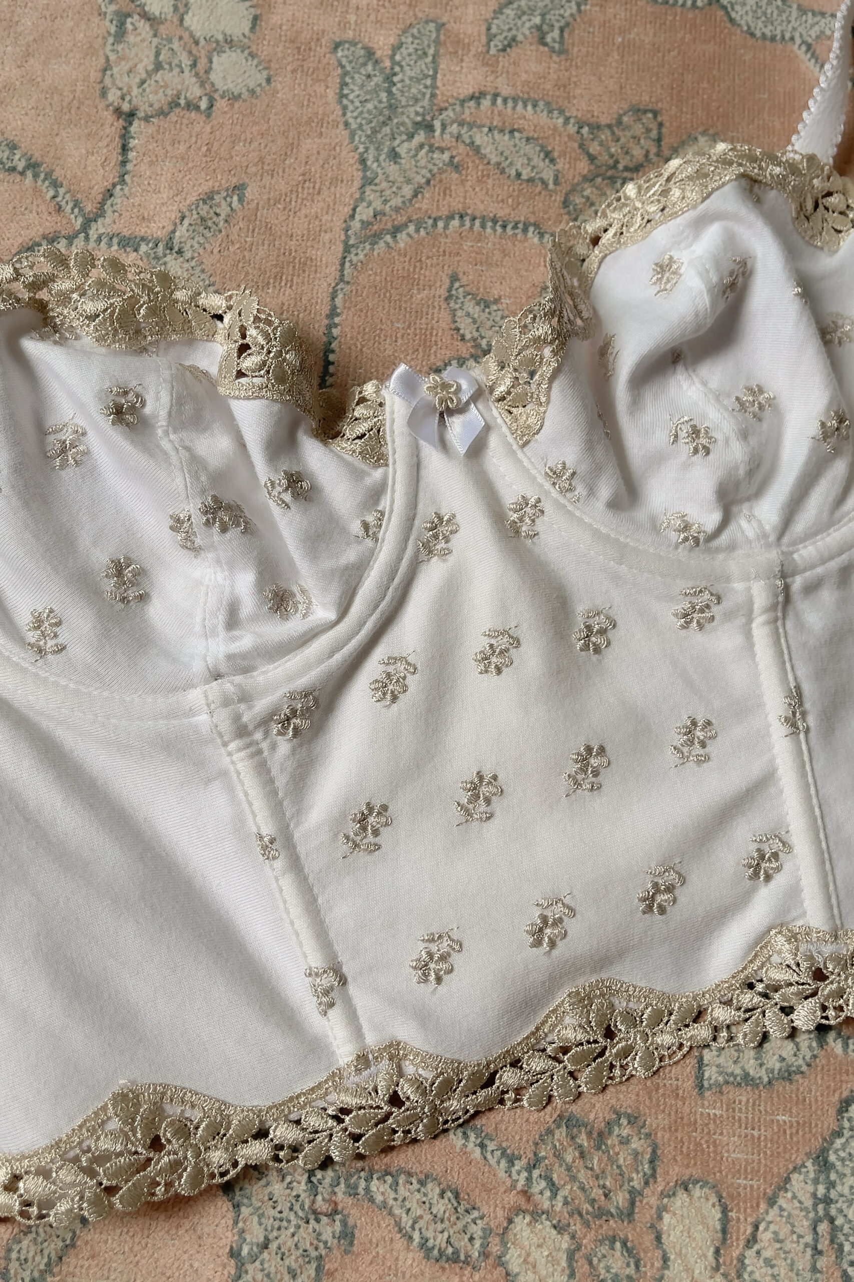 Vintage 1990s White Cotton Embroidered Bustier (34B) - Image 7