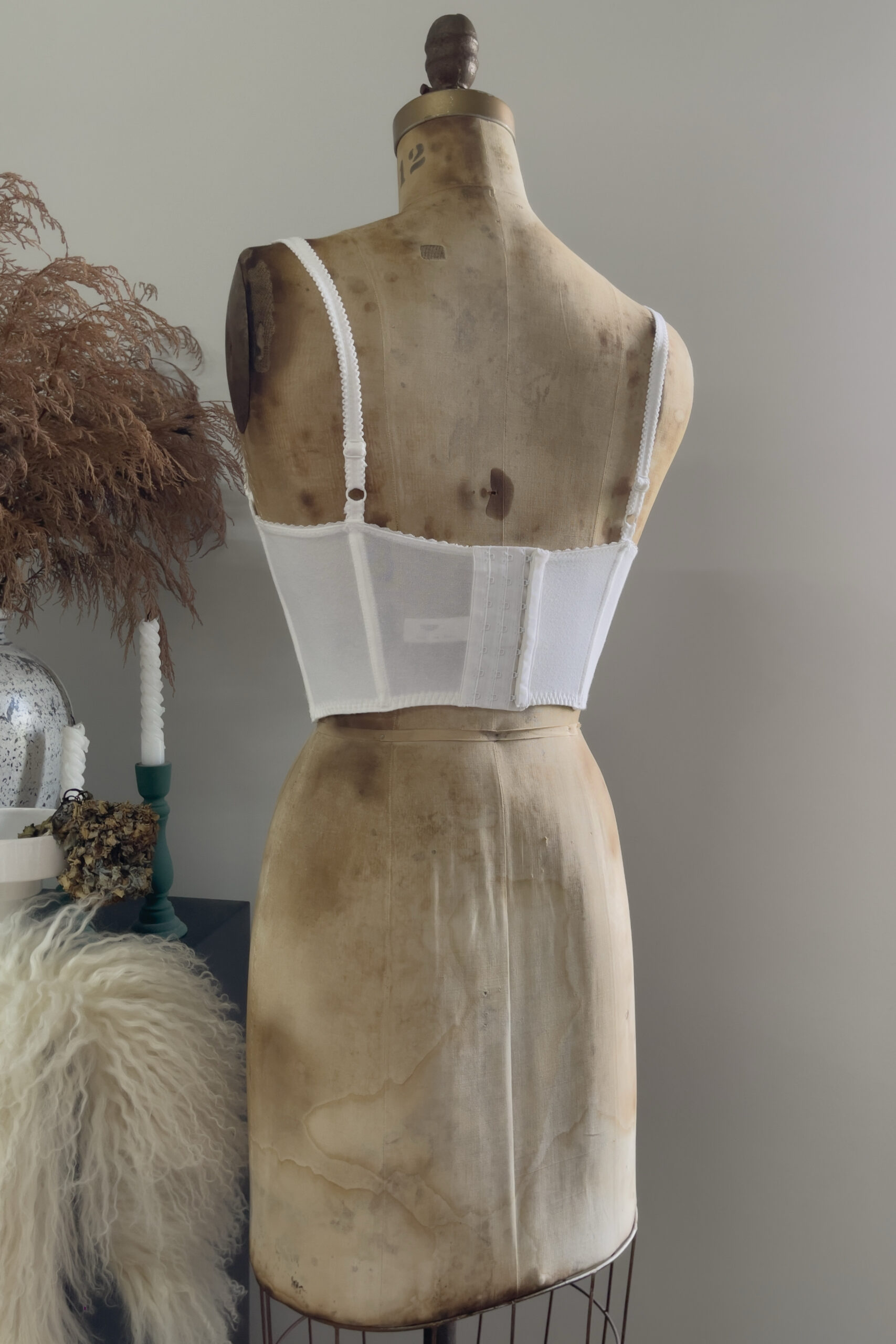 Vintage 1990s White Cotton Embroidered Bustier (34B) - Image 16