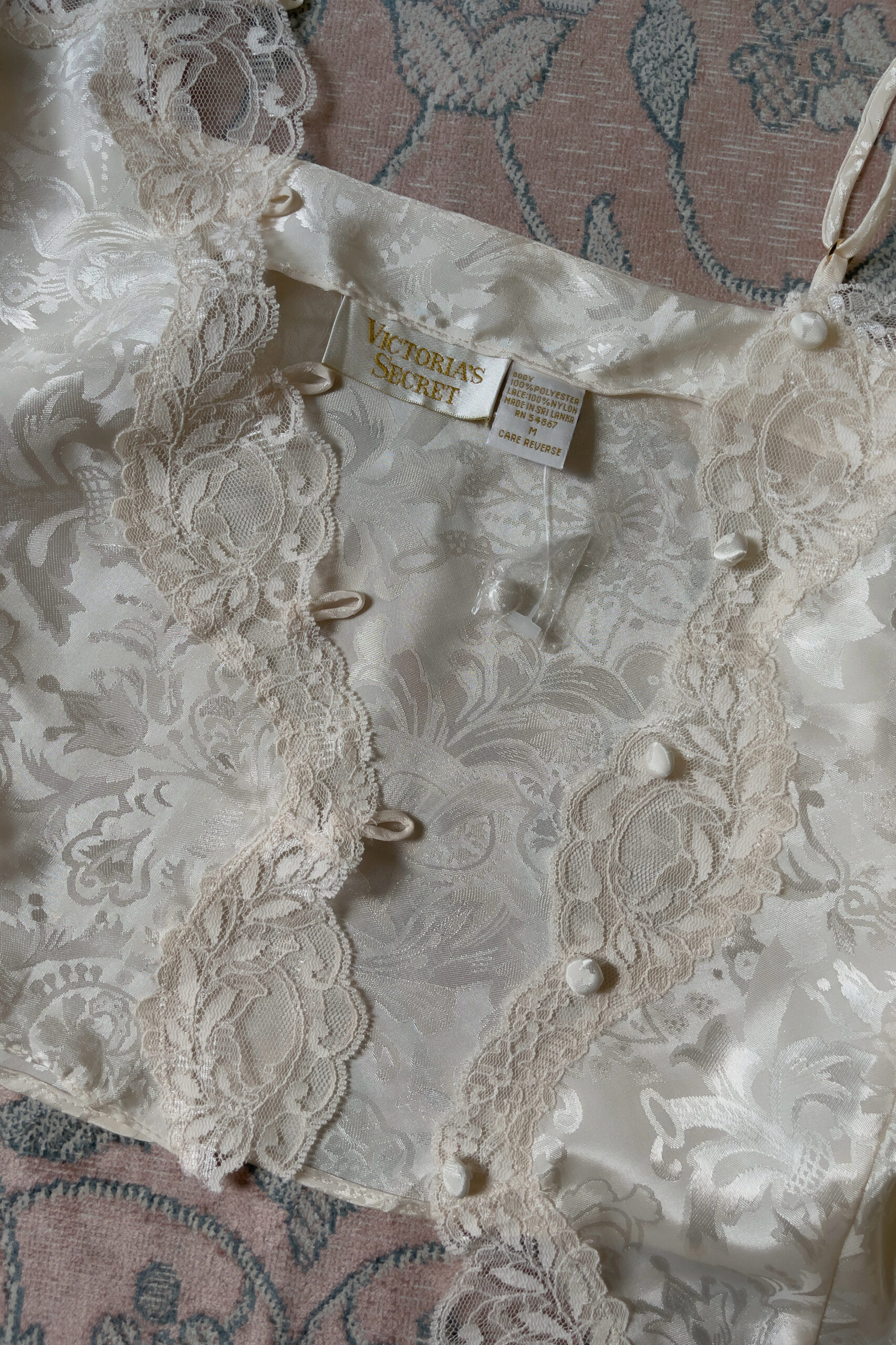 Vintage 1990s Soft Cream Jacquard Lace Camisole (M) - Image 8