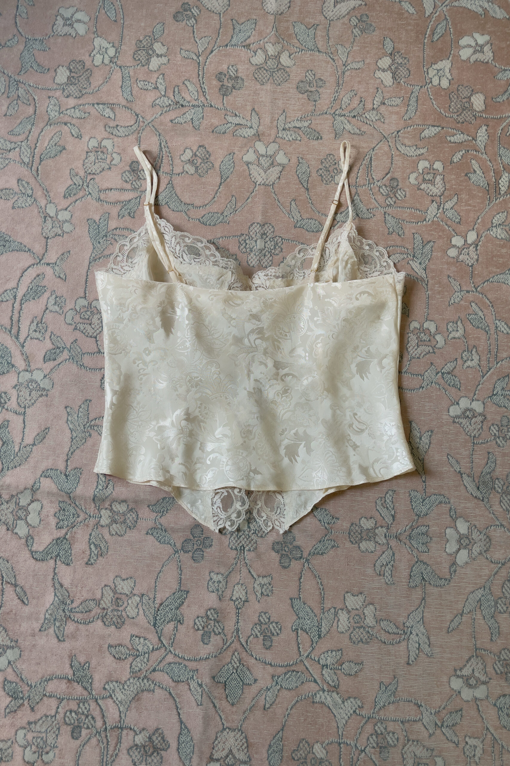 Vintage 1990s Soft Cream Jacquard Lace Camisole (M) - Image 7