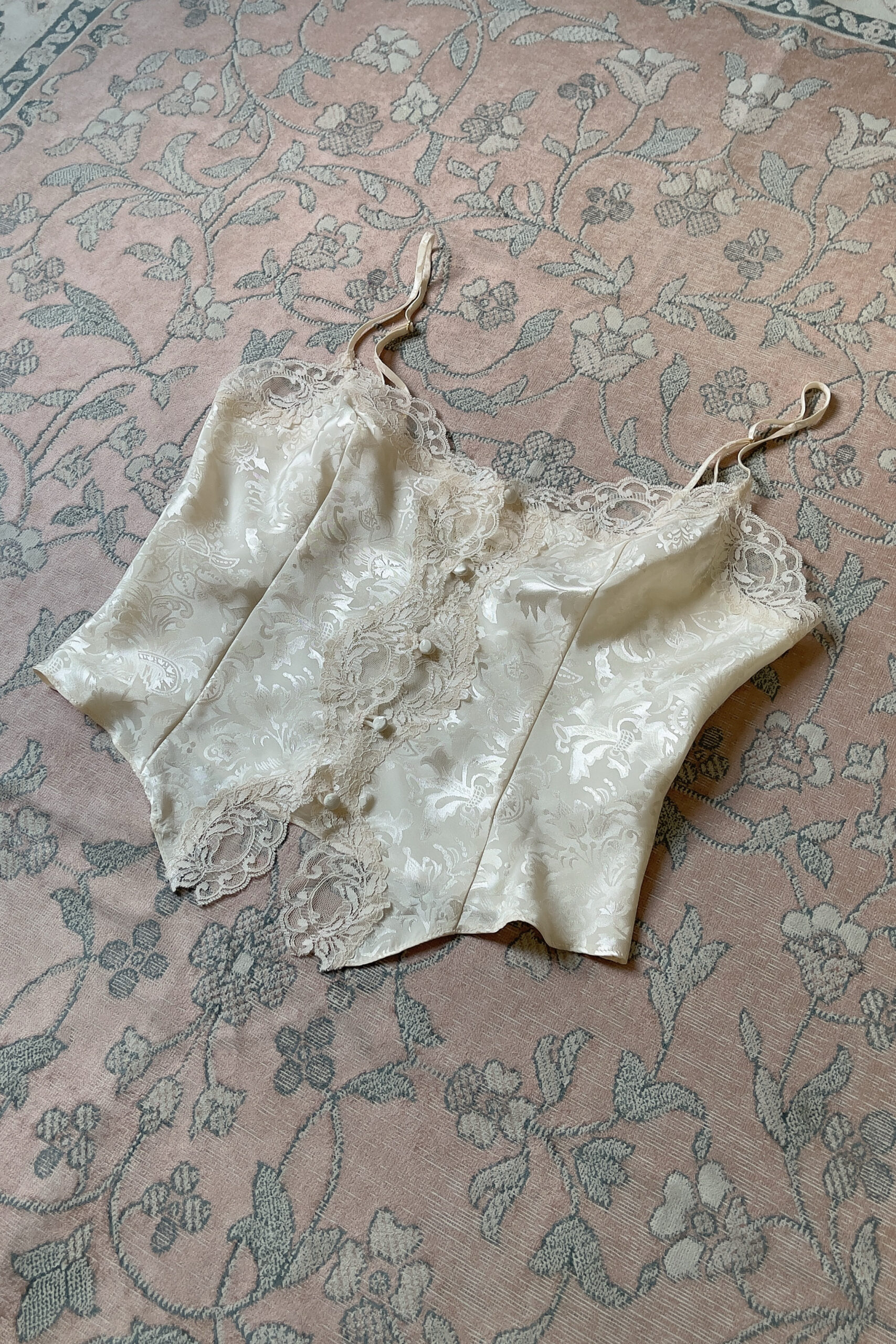 Vintage 1990s Soft Cream Jacquard Lace Camisole (M) - Image 6
