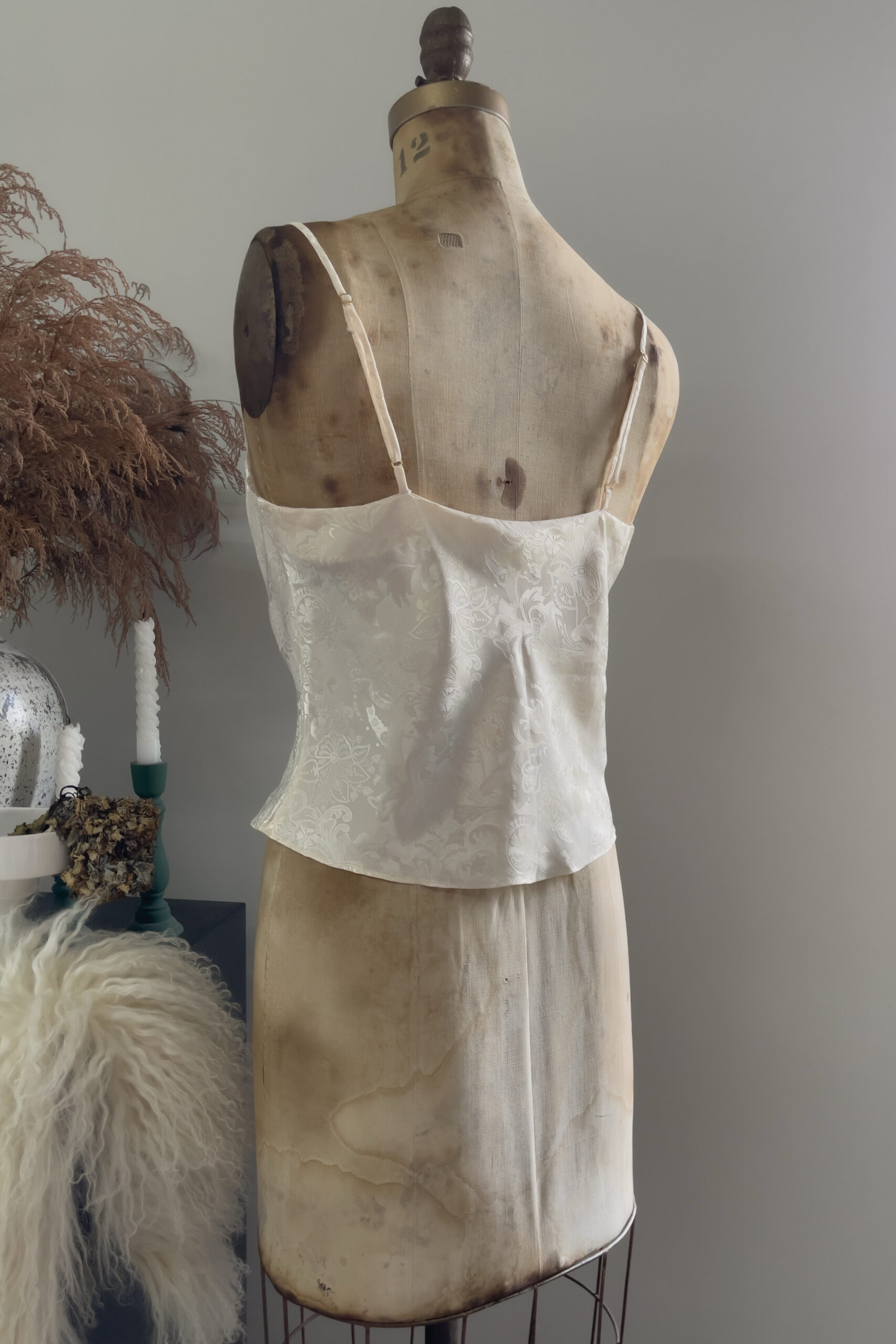 Vintage 1990s Soft Cream Jacquard Lace Camisole (M) - Image 14