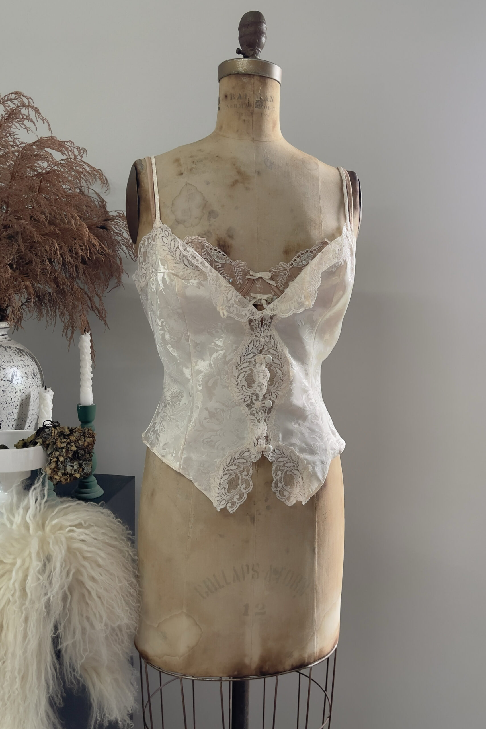 Vintage 1990s Soft Cream Jacquard Lace Camisole (M) - Image 11