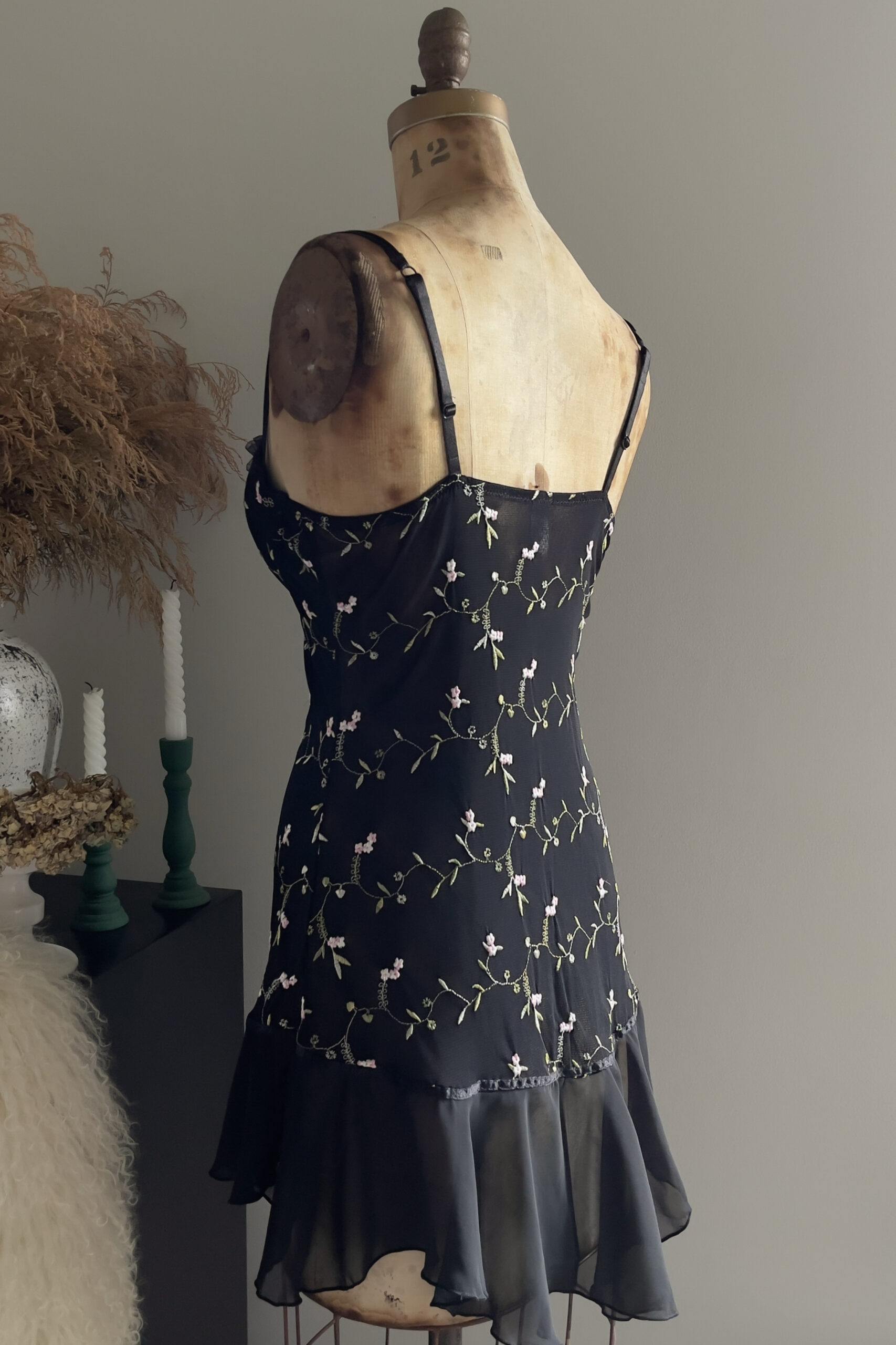 Romantic Black Floral Embroidered Mesh Slip Dress (M–L) - Image 12