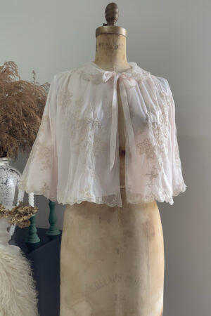 Vintage 1960s Pale Pink Embroidered Chiffon Bed Jacket (S–M)