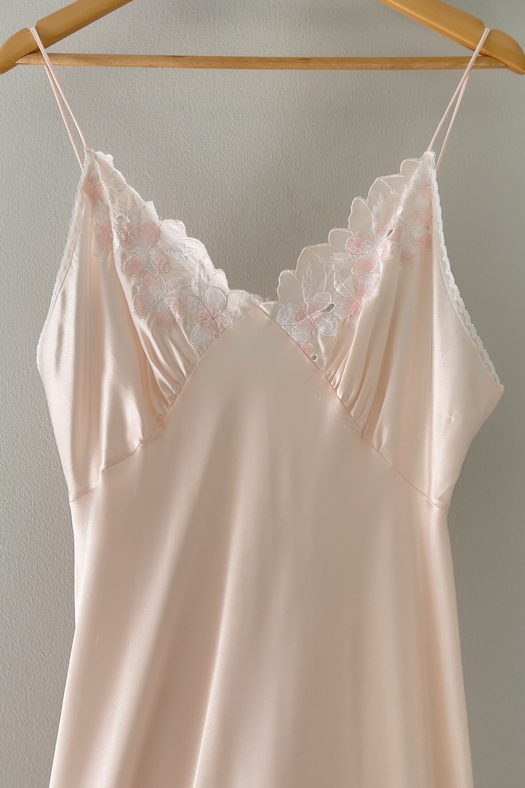 Vintage 1980s Blush Pink Satin Slip Gown (L) - Image 11