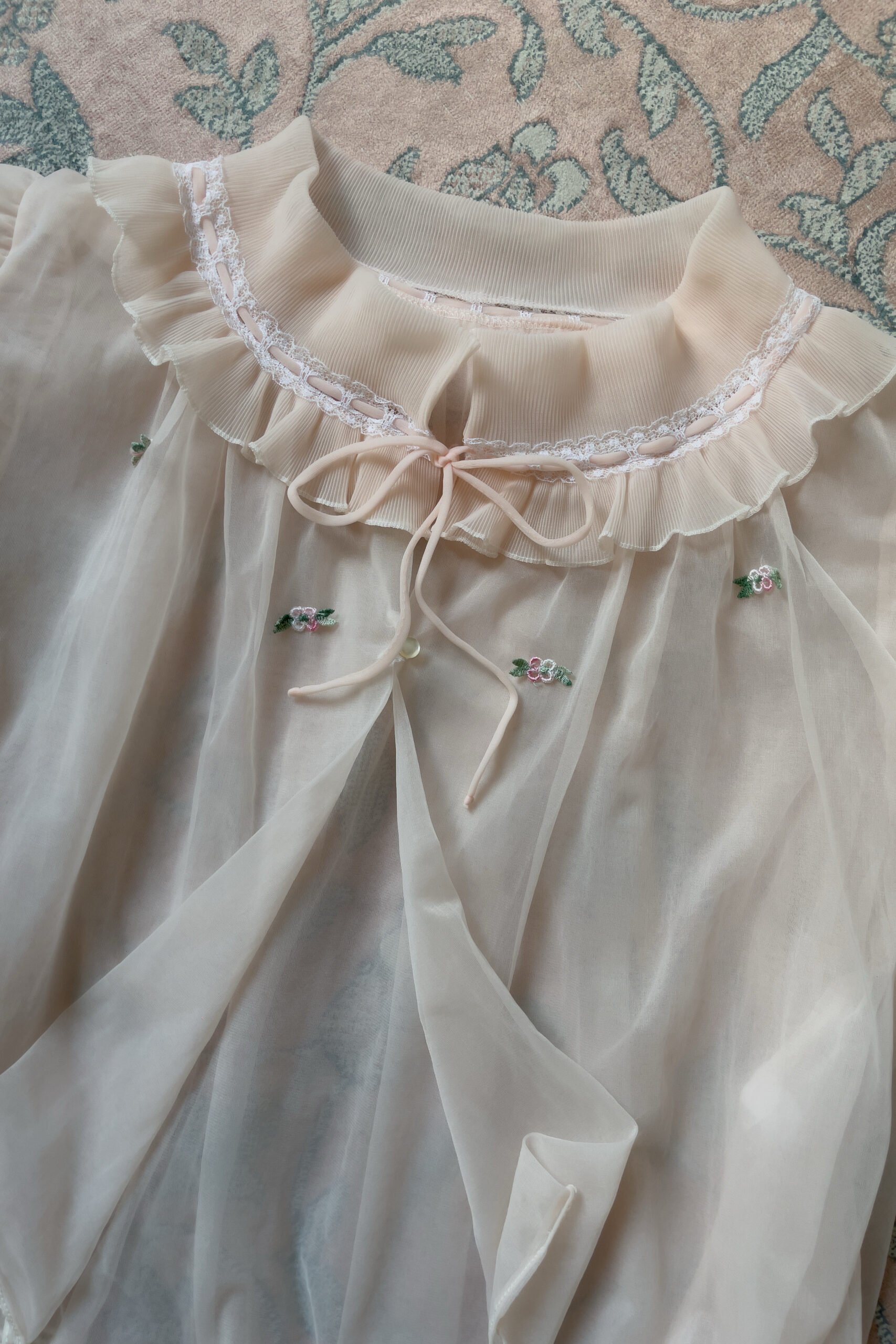 Vintage 1960s Peach Nylon Chiffon Bed Jacket (S–M) - Image 3