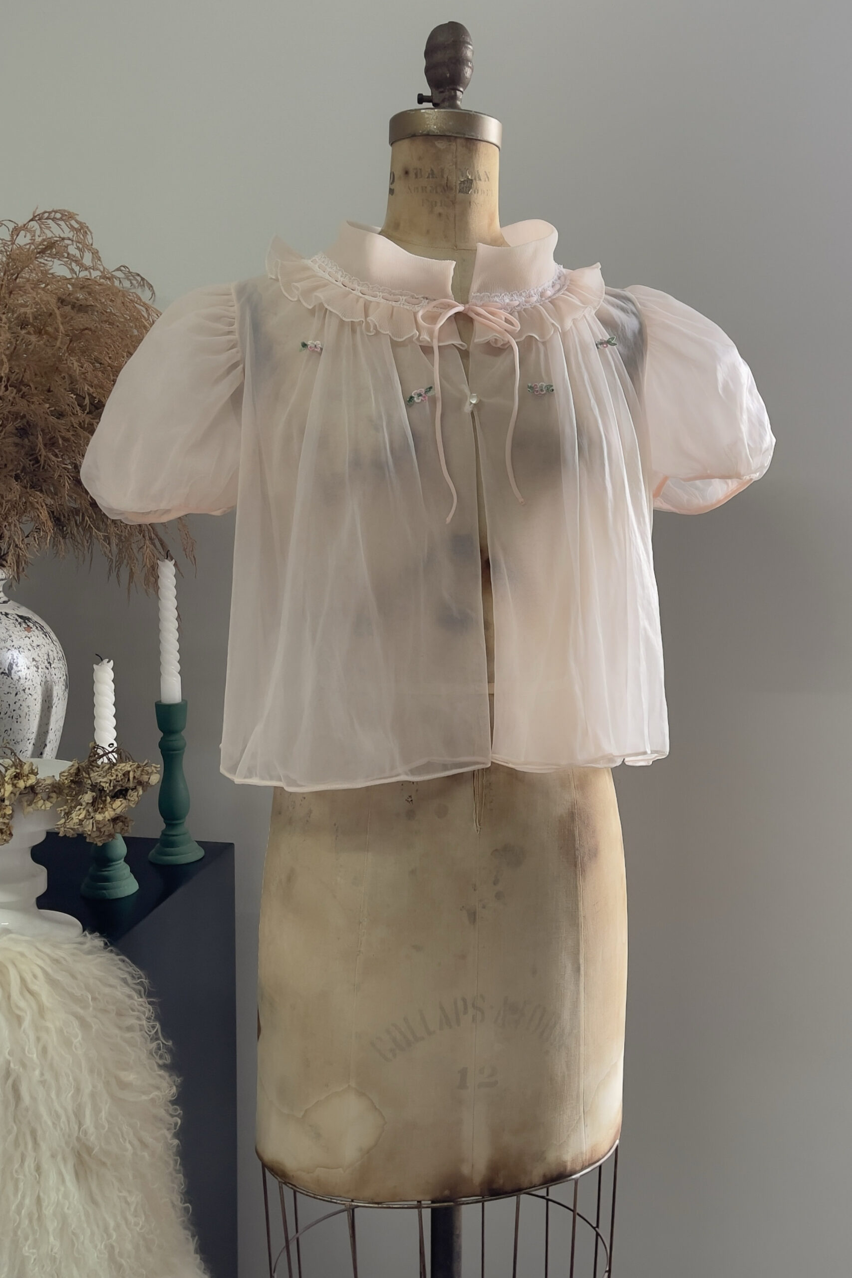 Vintage 1960s Peach Nylon Chiffon Bed Jacket (S–M) - Image 7