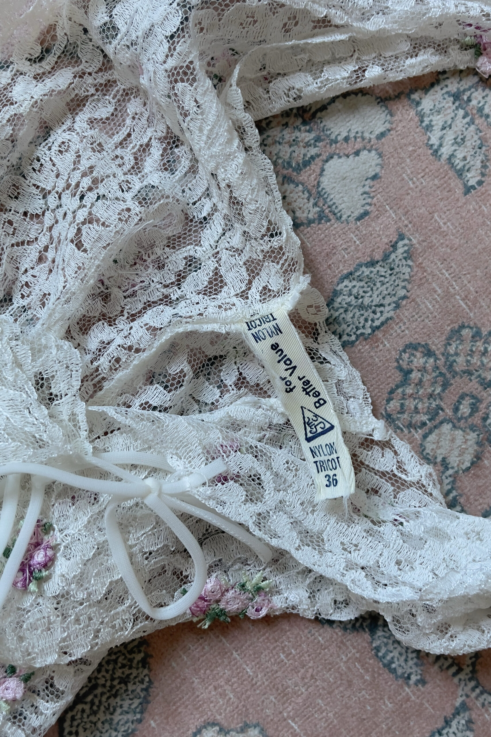 Romantic 1970s White Pleated Nylon Chiffon Nightgown (S–M) - Image 17