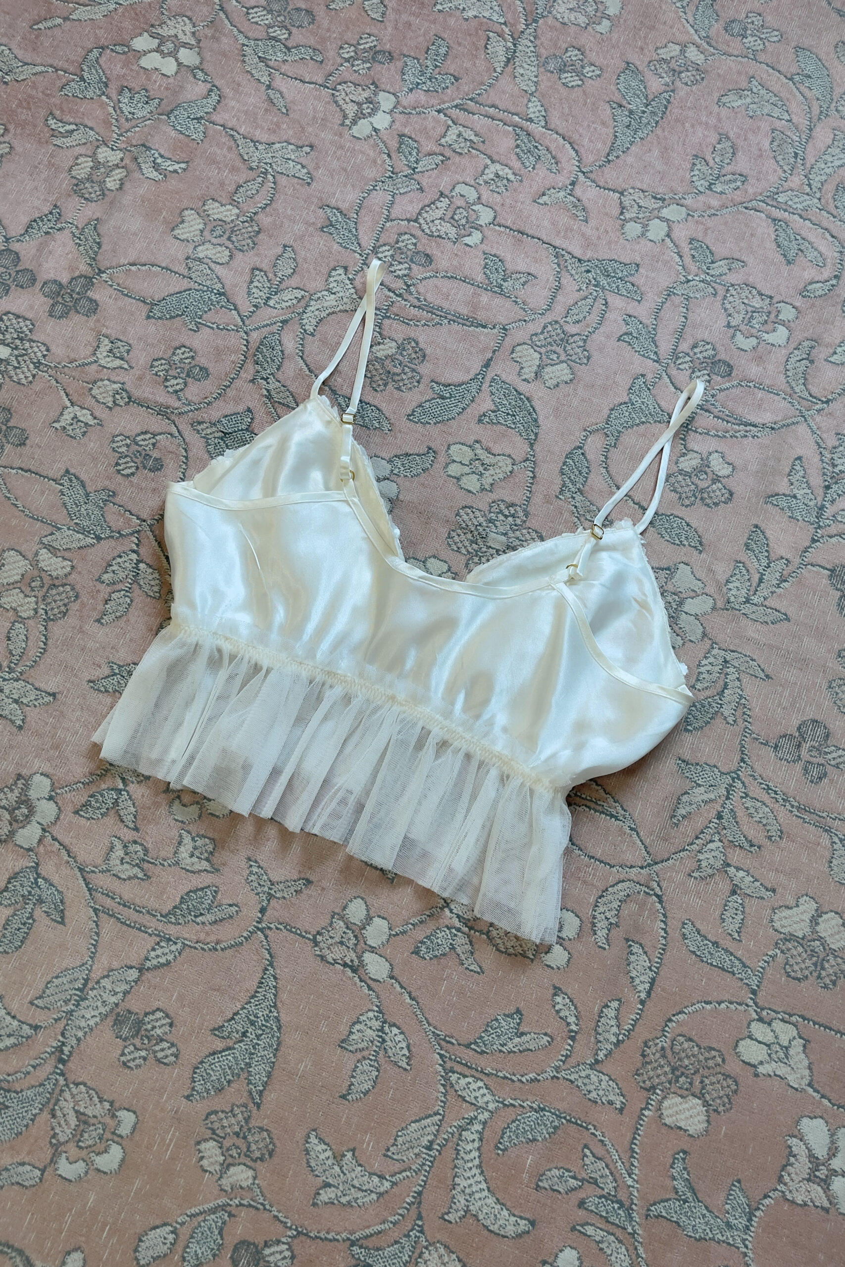 Romantic Soft White Mesh Floral Camisole Top (M) - Image 6