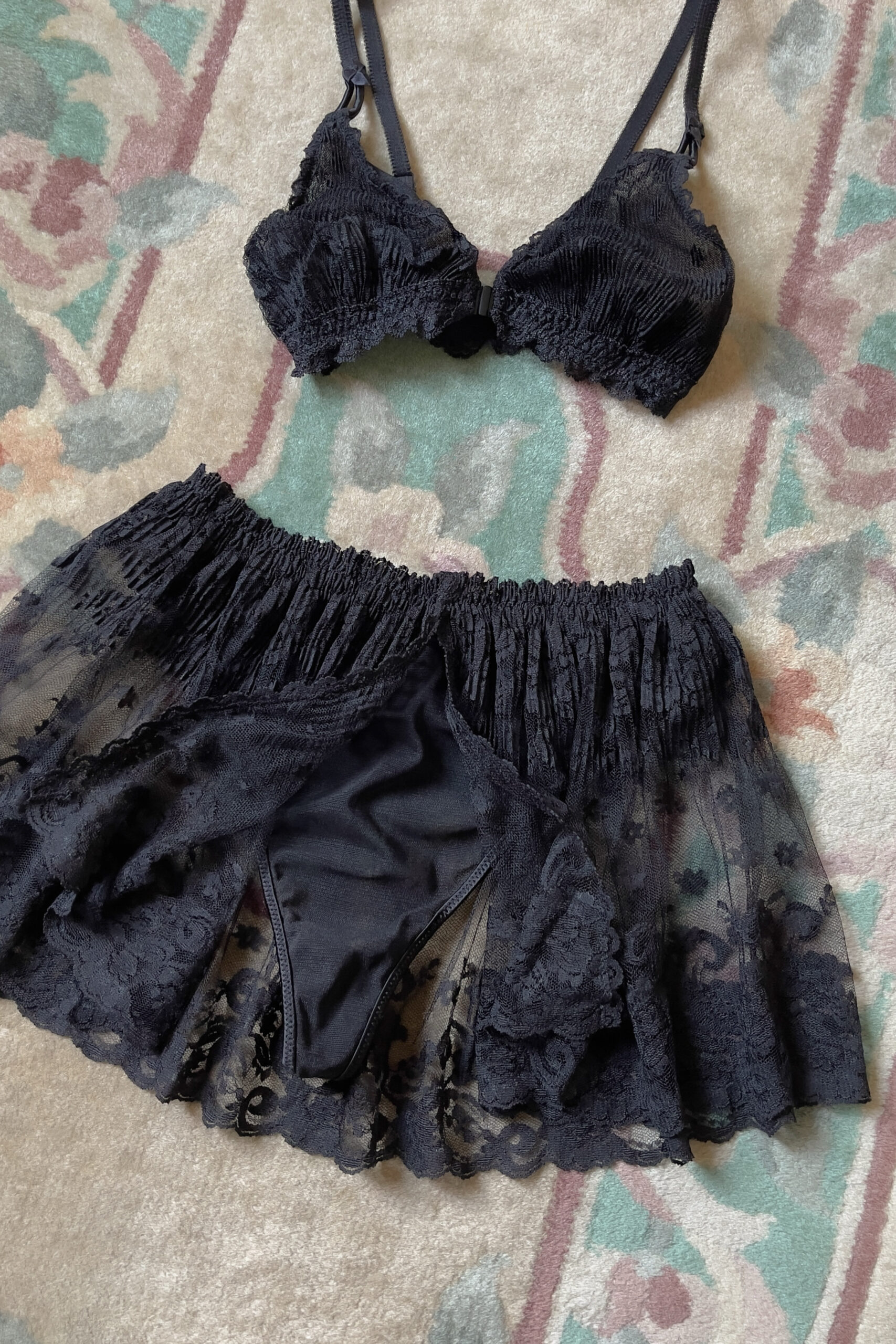 Vintage 1990s Black Semi-Sheer Lace Lingerie Set (S–M) - Image 12