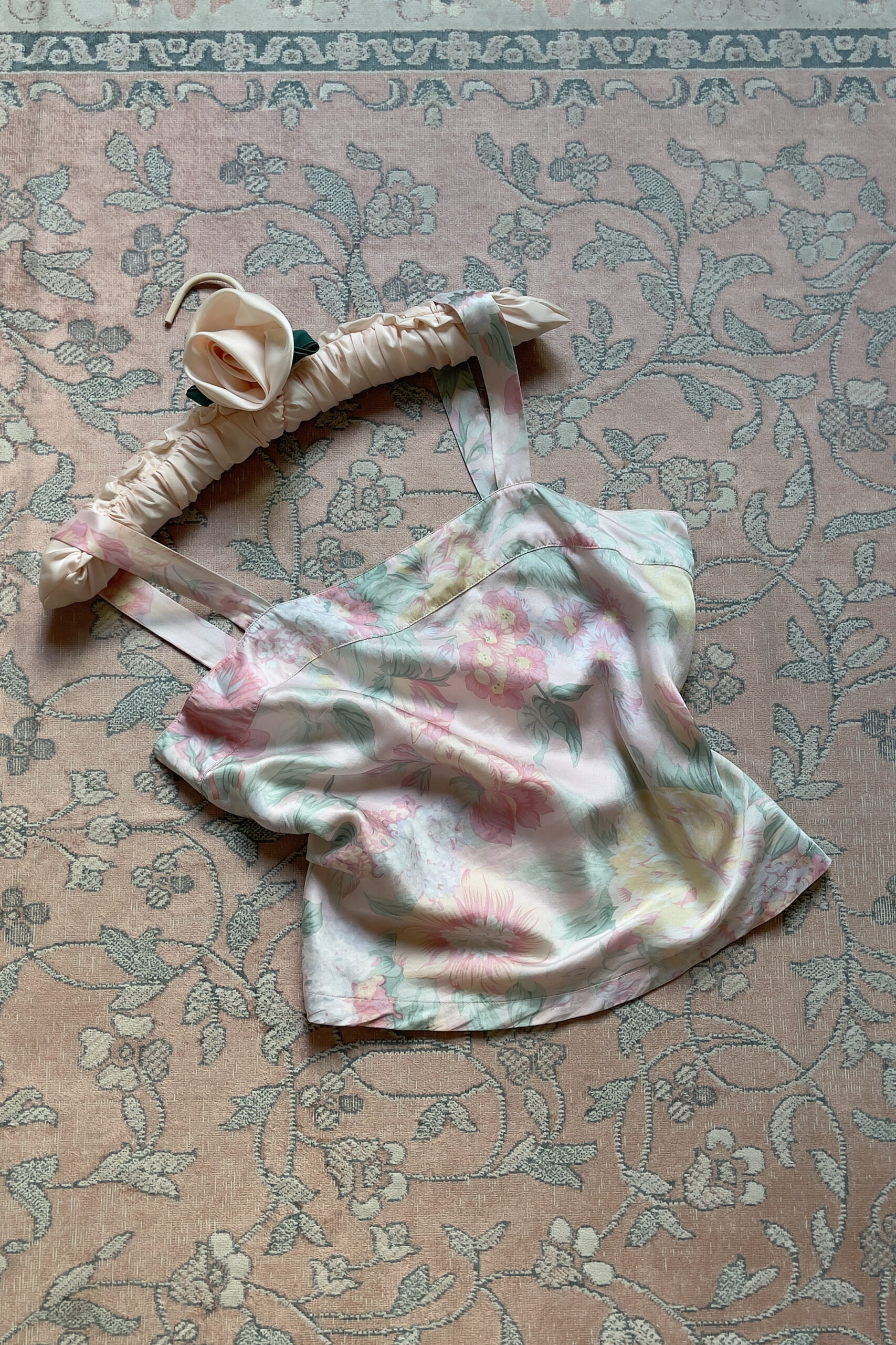 Vintage 1990s Silk Floral Camisole (M) - Image 2