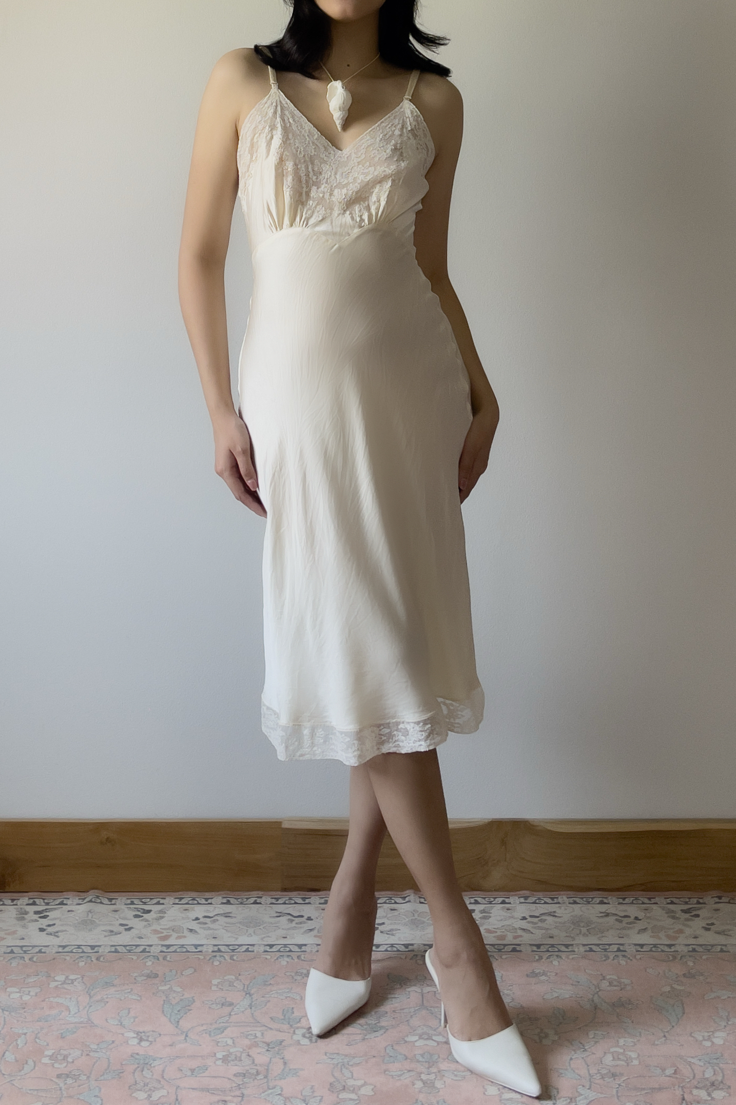 Vintage 1940s Ivory Silk Slip Dress (XS) - Image 4