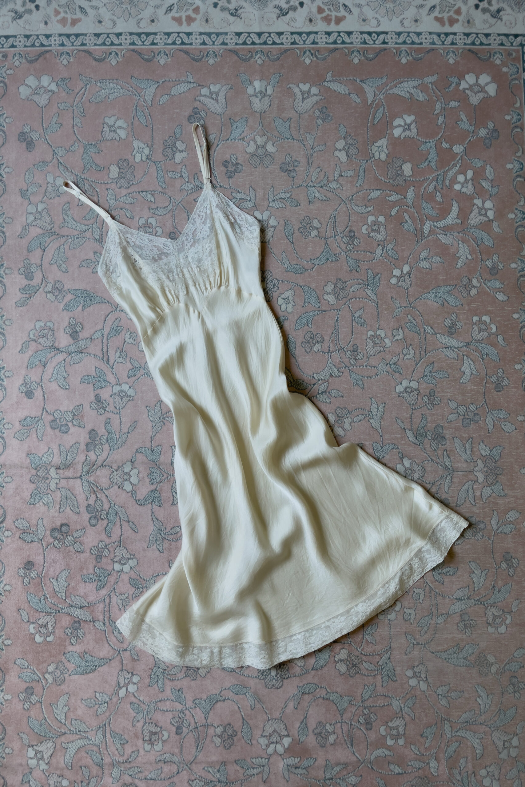 Vintage 1940s Ivory Silk Slip Dress (XS) - Image 7