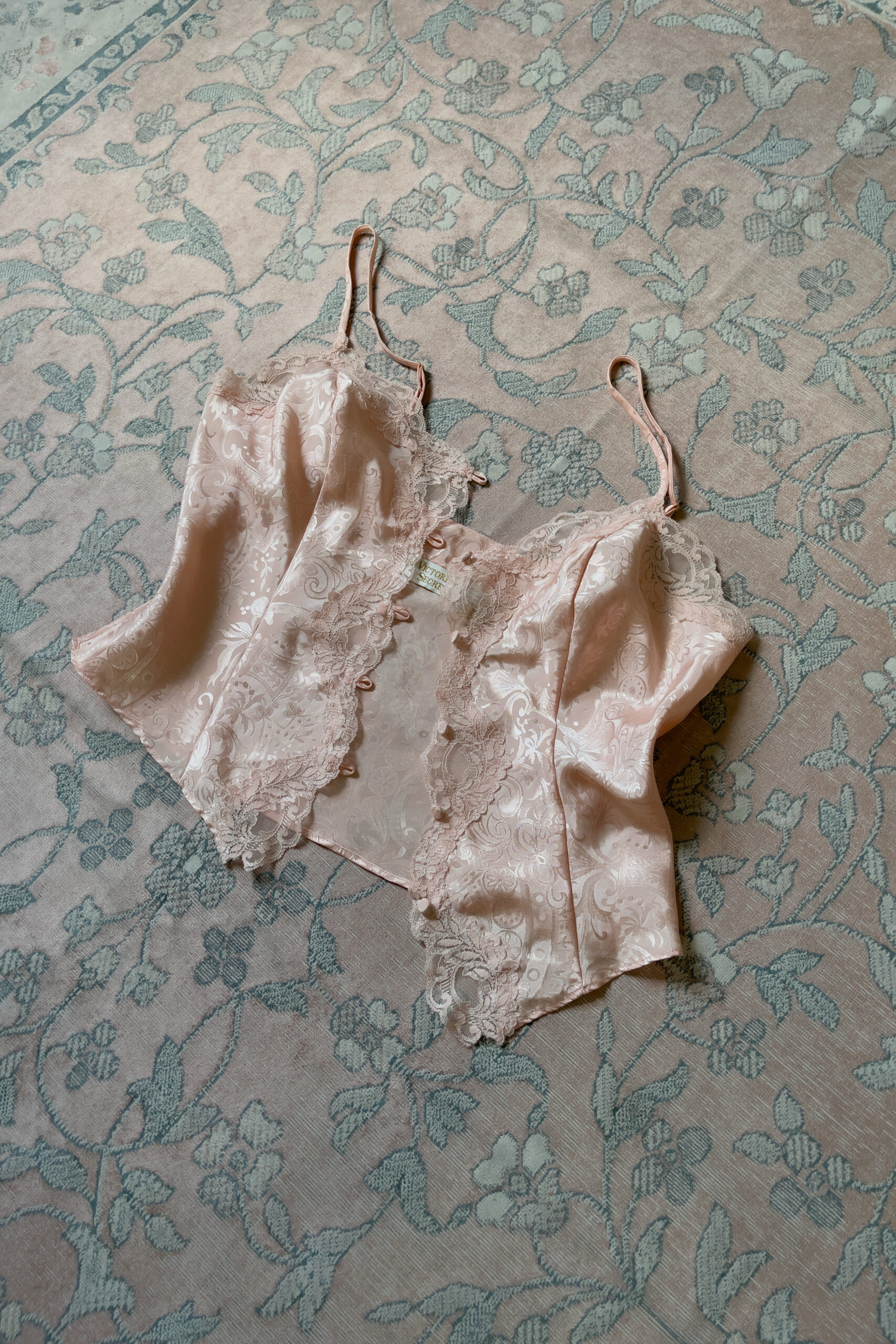 Vintage 1990s Soft Peach Jacquard Lace Camisole (M) - Image 7